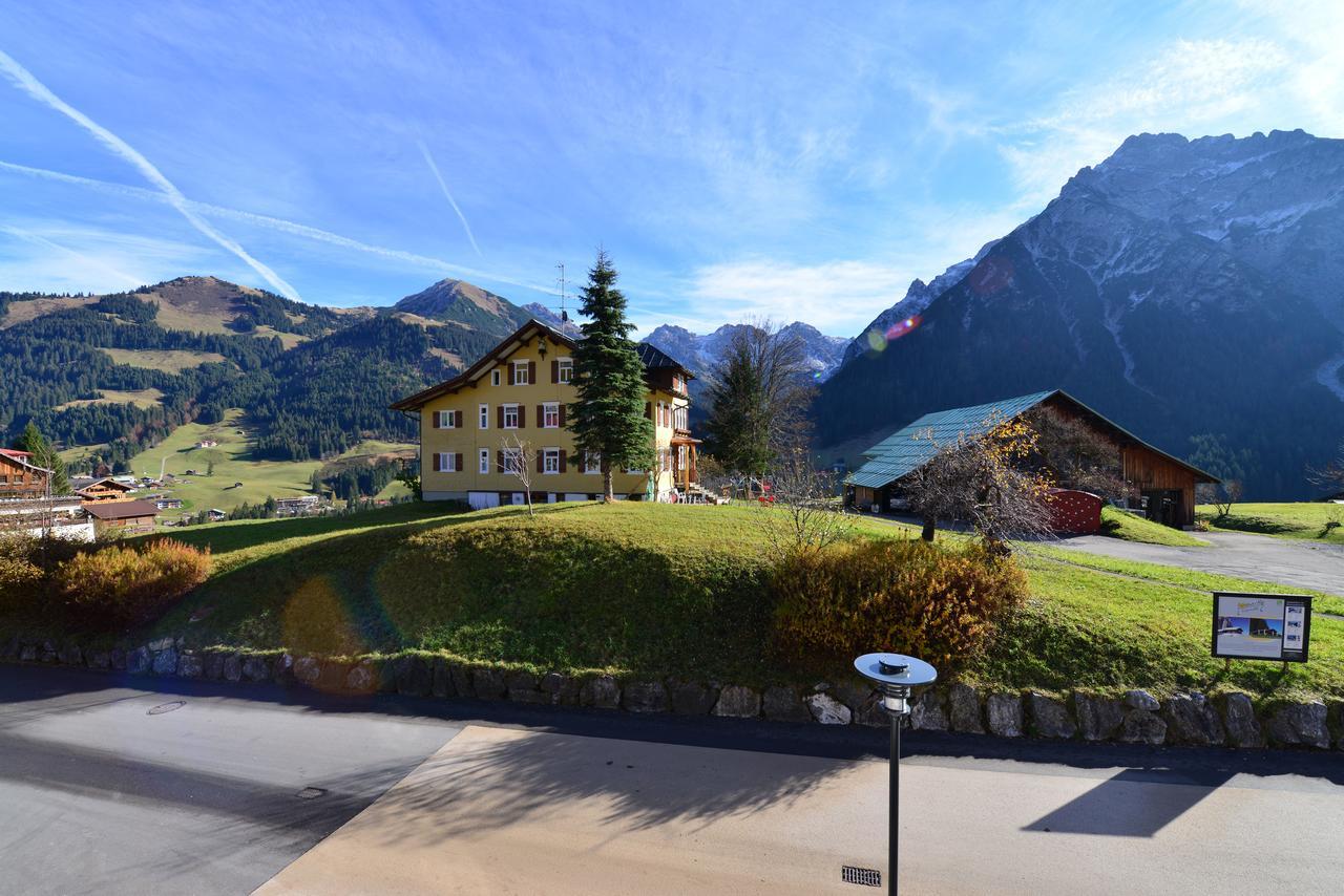 Hotel Alpenstueble Appartements Mittelberg Exterior foto